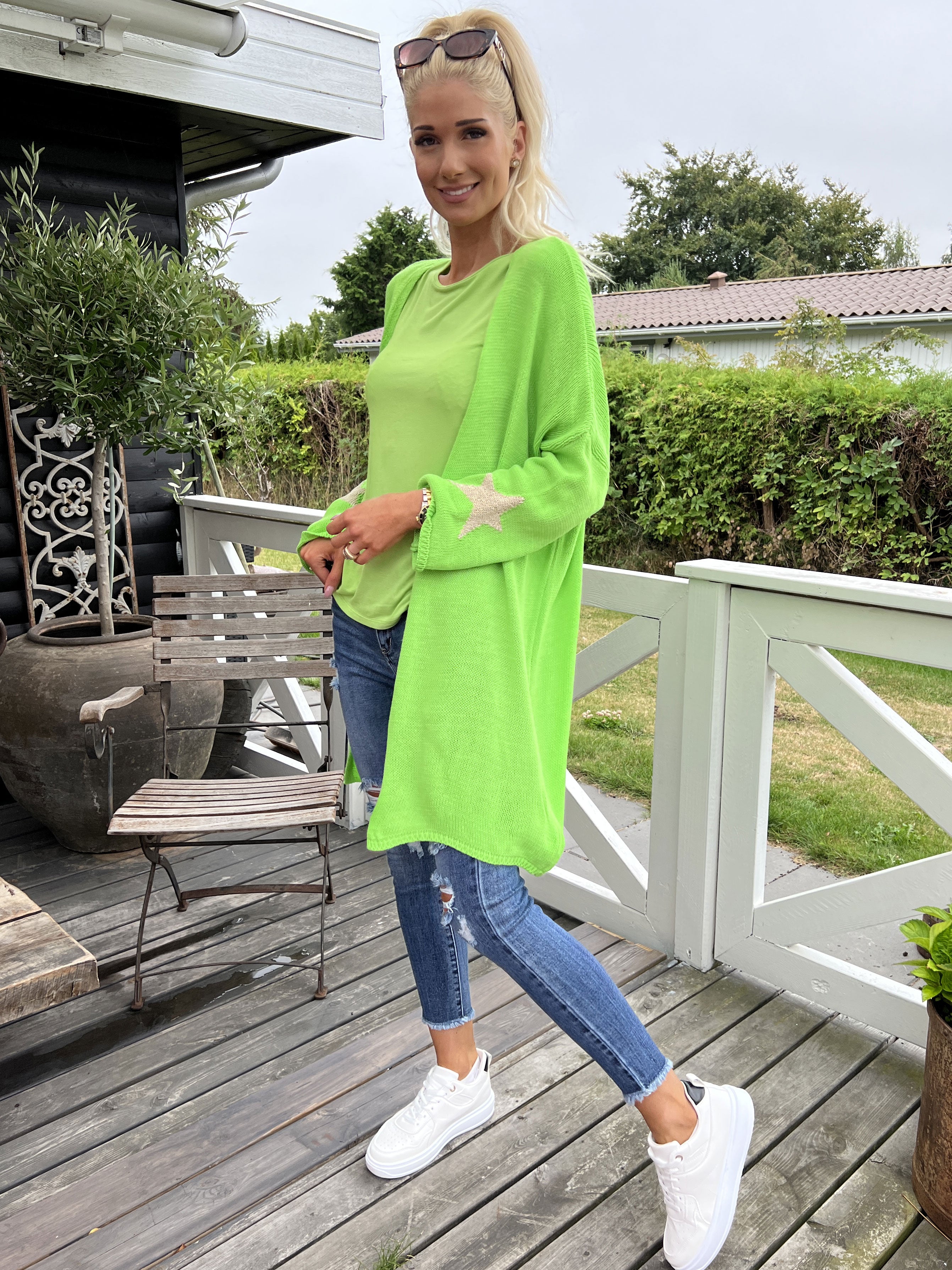 Lowa - Strik cardigan med stjerne på ærmet